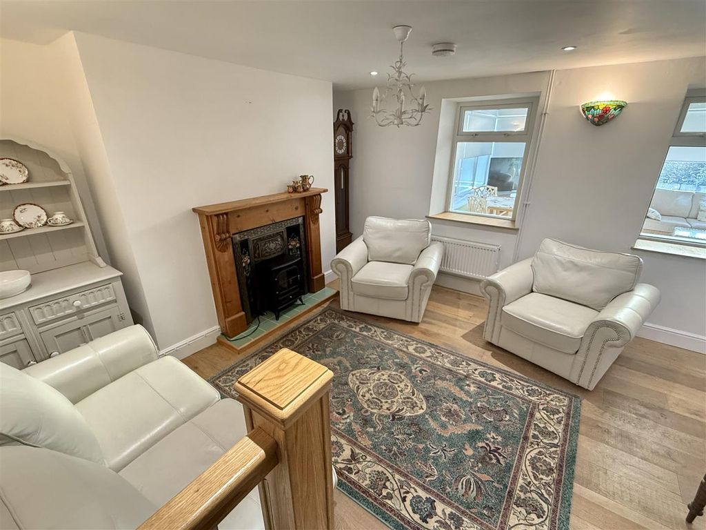 Property photo 3 of 17 Img_2027.Jpeg