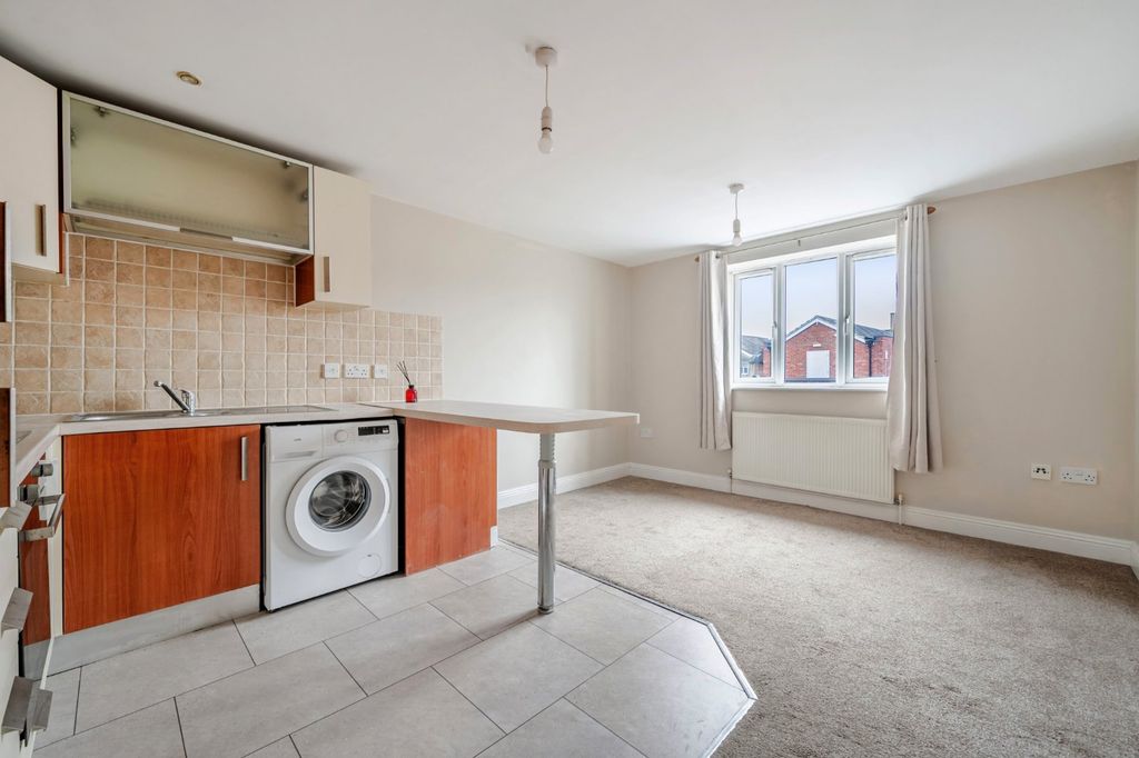 Property photo 3 of 9 Picture No. 30