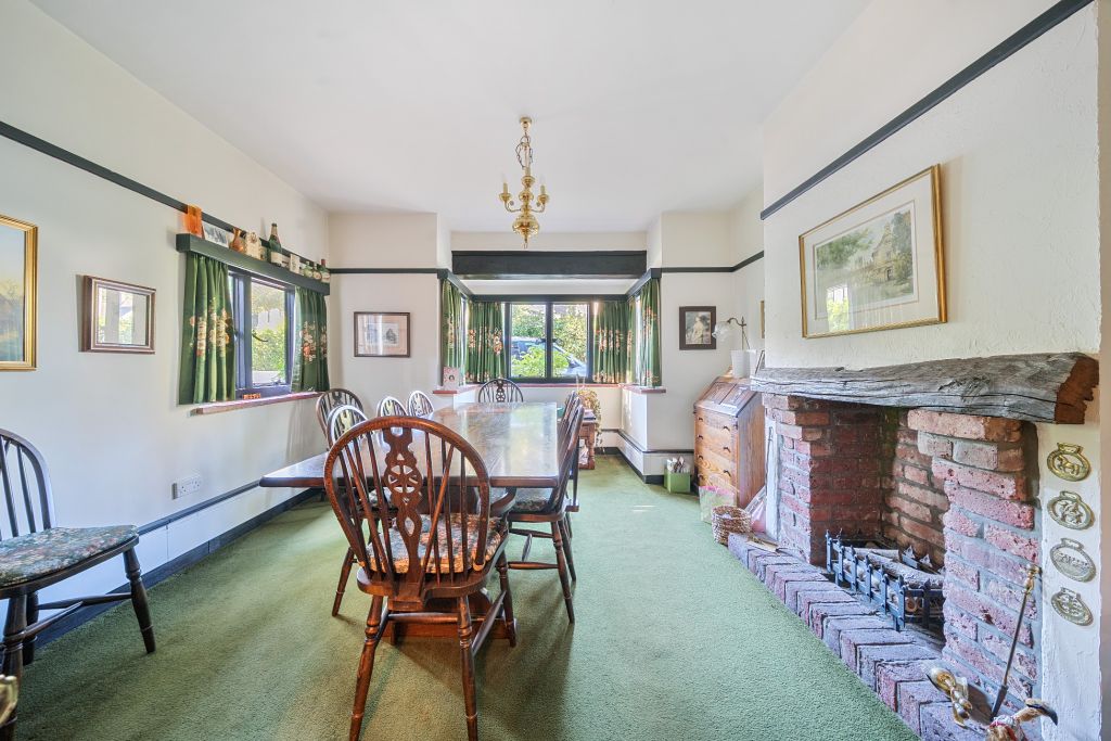 Property photo 3 of 23