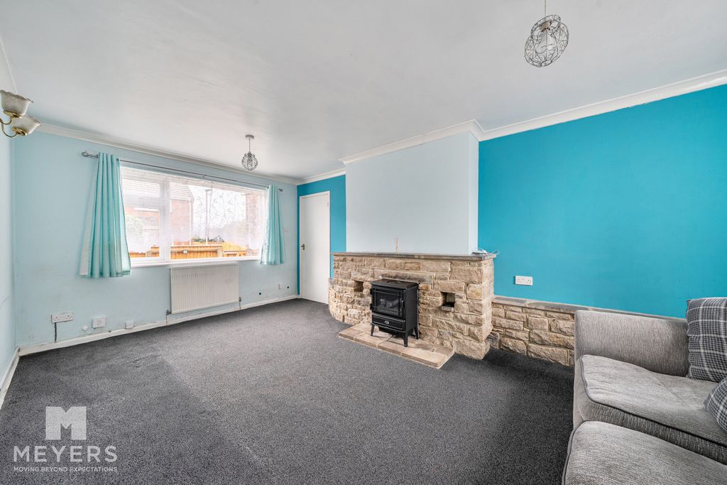 Property photo 2 of 24