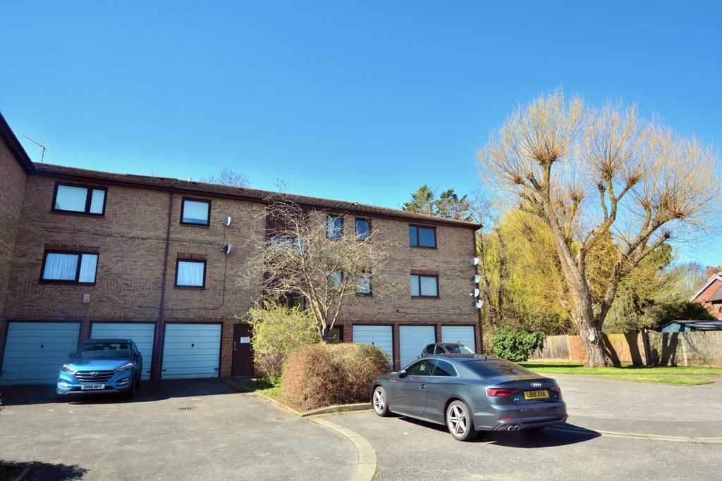 Property photo 1 of 8 1