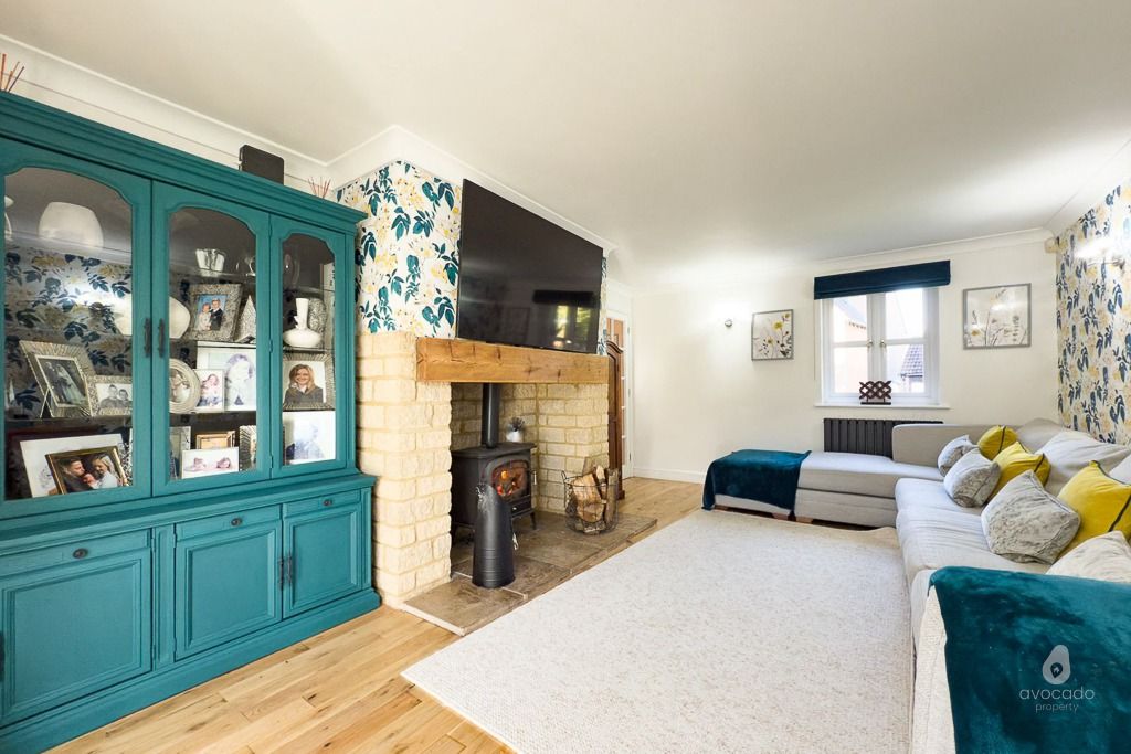 Property photo 2 of 23 3756736