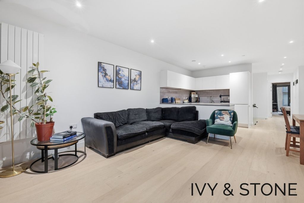 Property photo 3 of 17 4726192