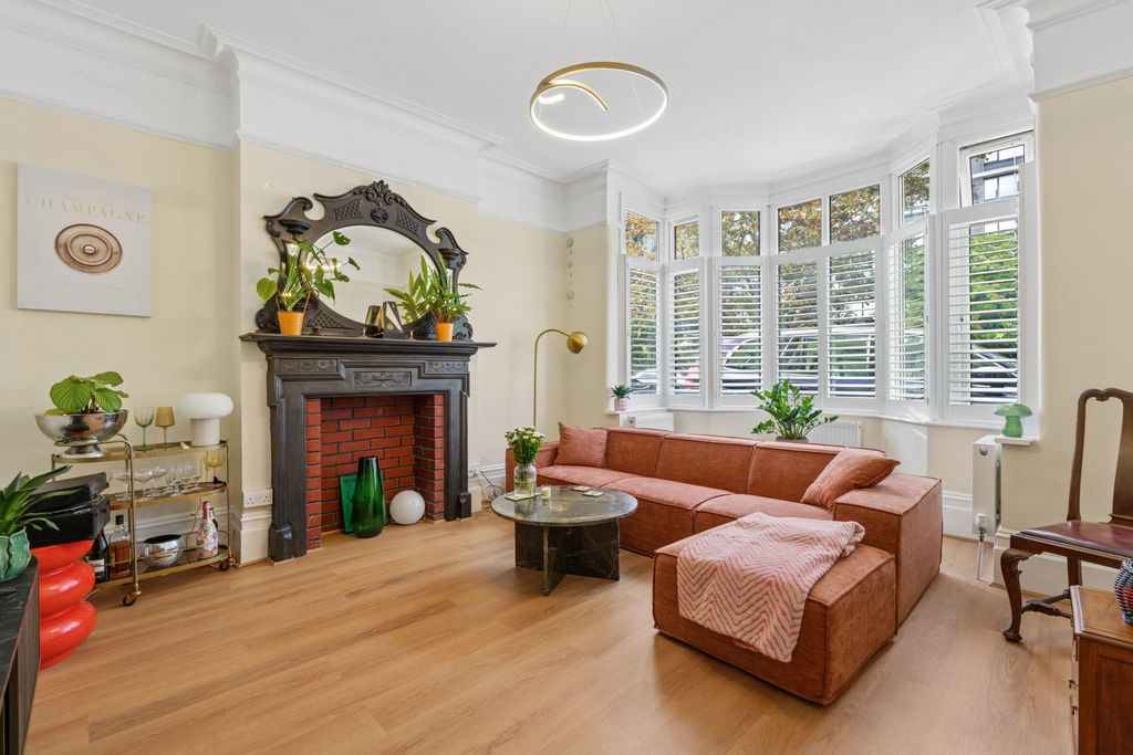 Property photo 1 of 23