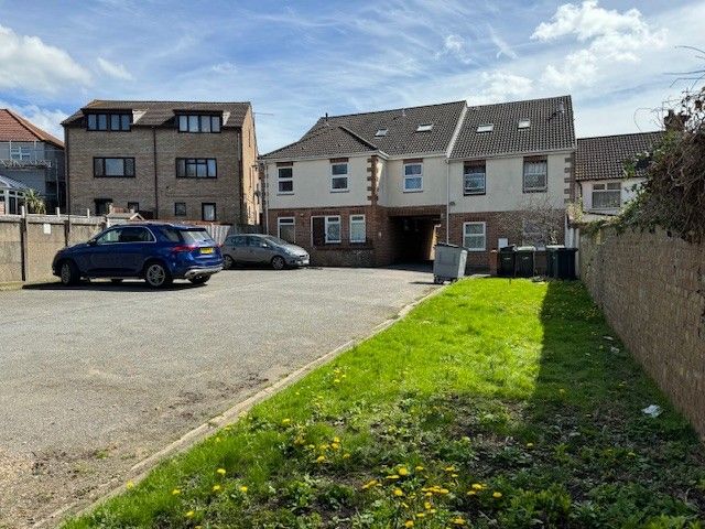 Property photo 2 of 3