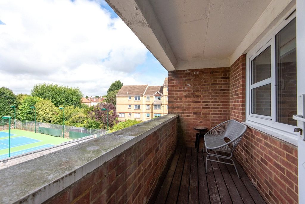 Property photo 3 of 18 Picture No. 23