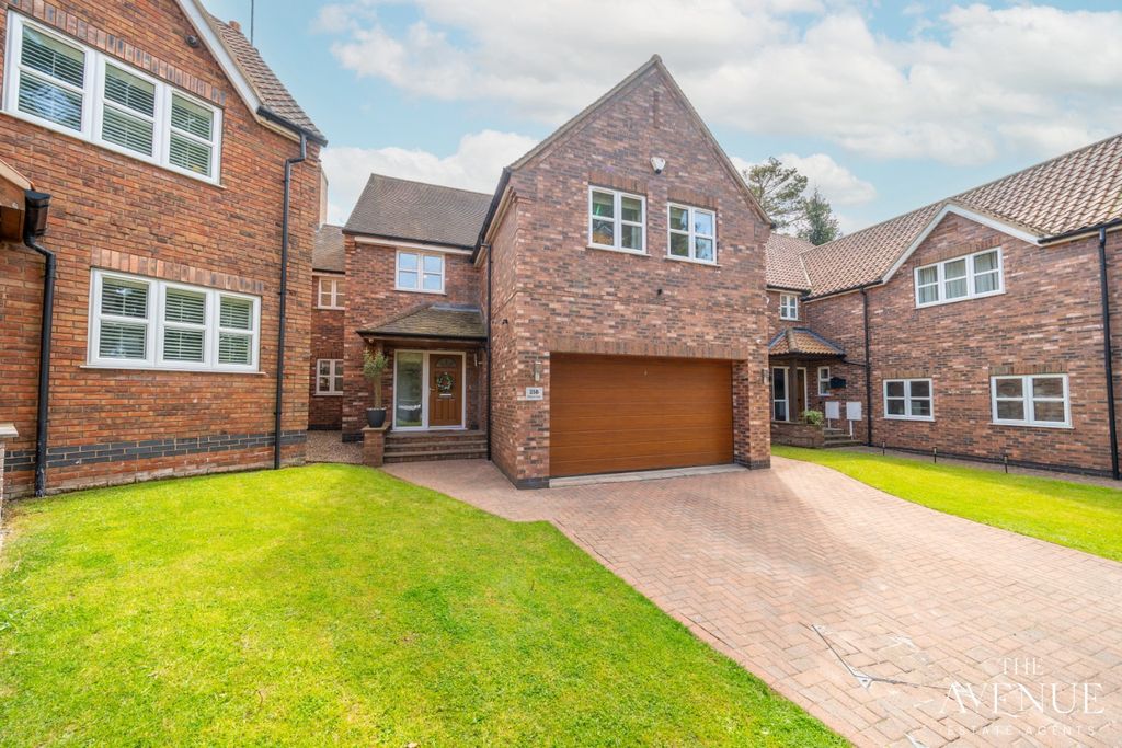 Property photo 1 of 47 4104901