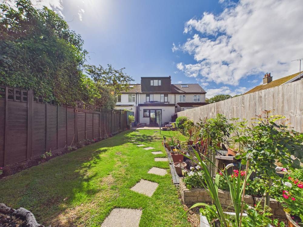 Property photo 1 of 28 Giraffe360-Still023