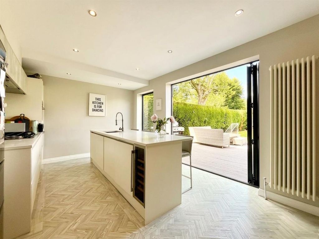 Property photo 2 of 40 Image 2