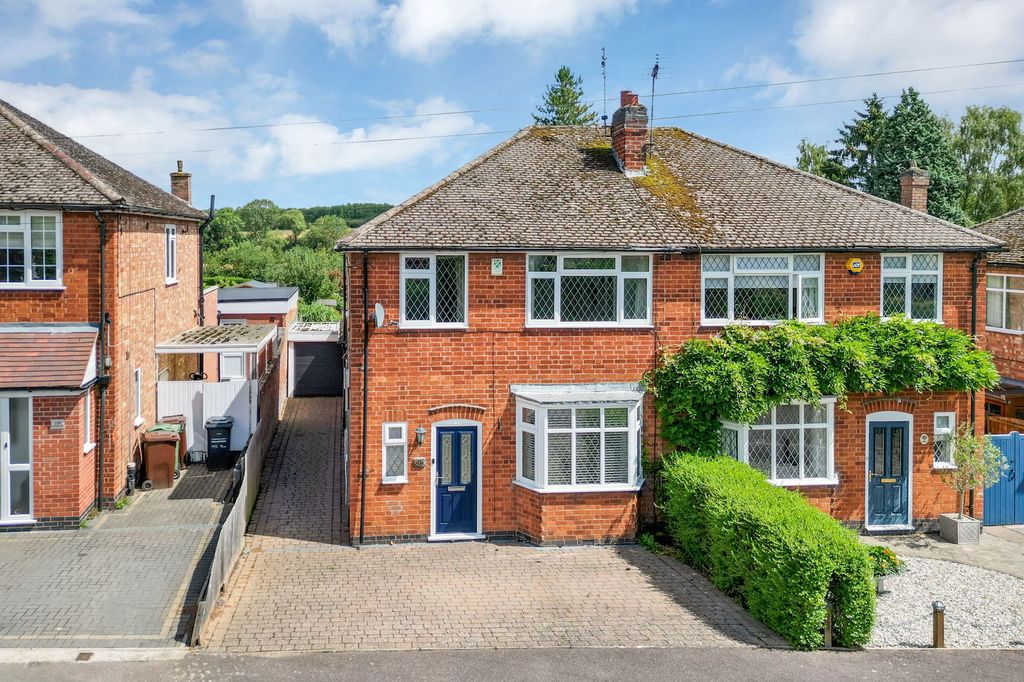 Property photo 1 of 31