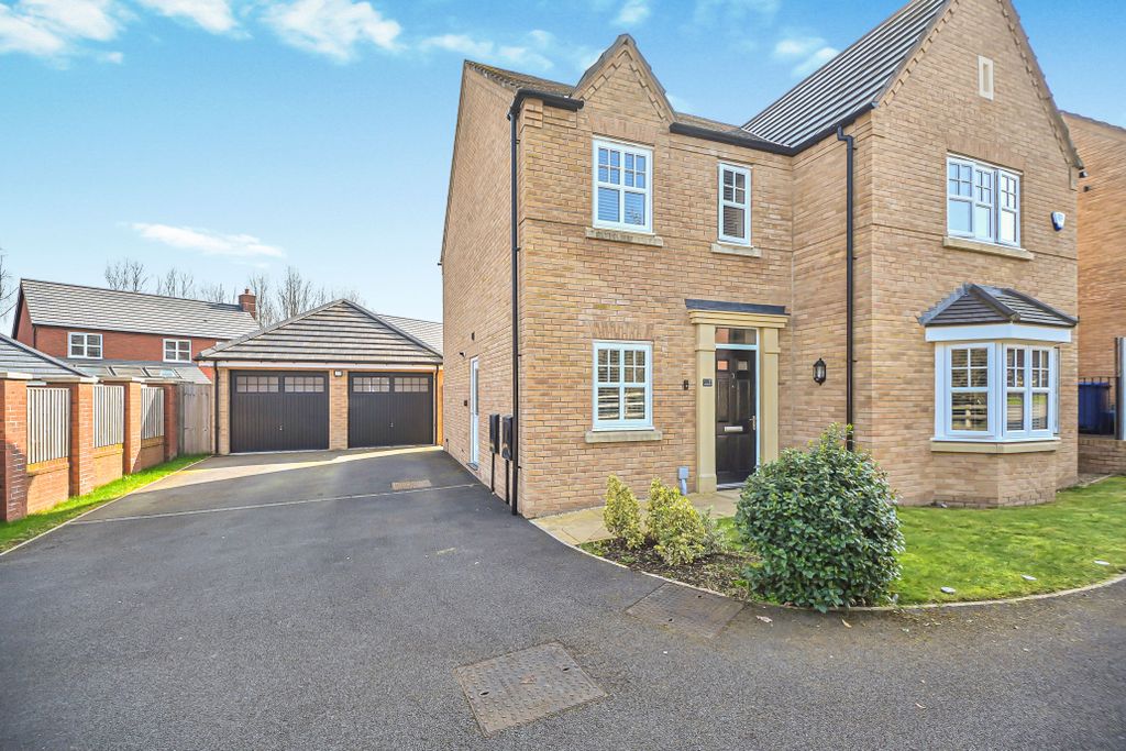 Property photo 2 of 45