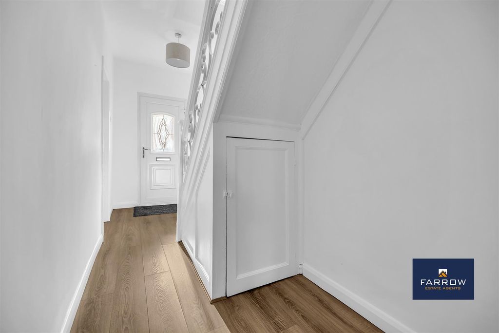 Property photo 3 of 24 Hallway