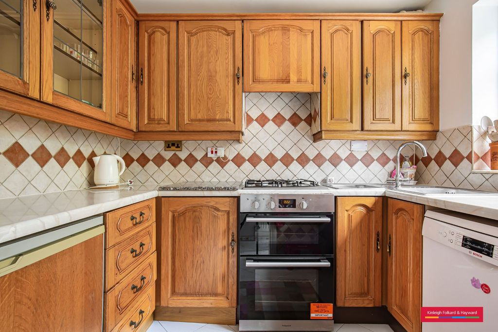 Property photo 3 of 17 Picture No. 05