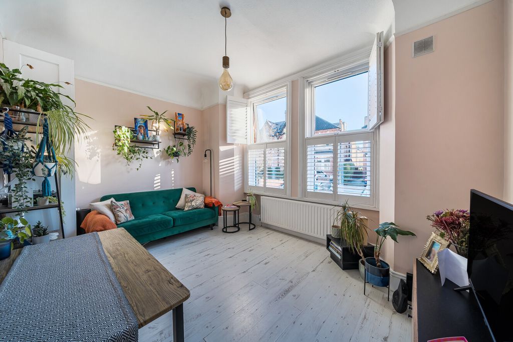 Property photo 2 of 11 1416635-5-699Dd12...