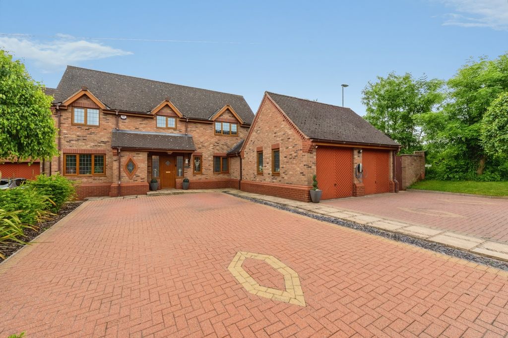 Property photo 3 of 37 Pbox-Img.Jpg