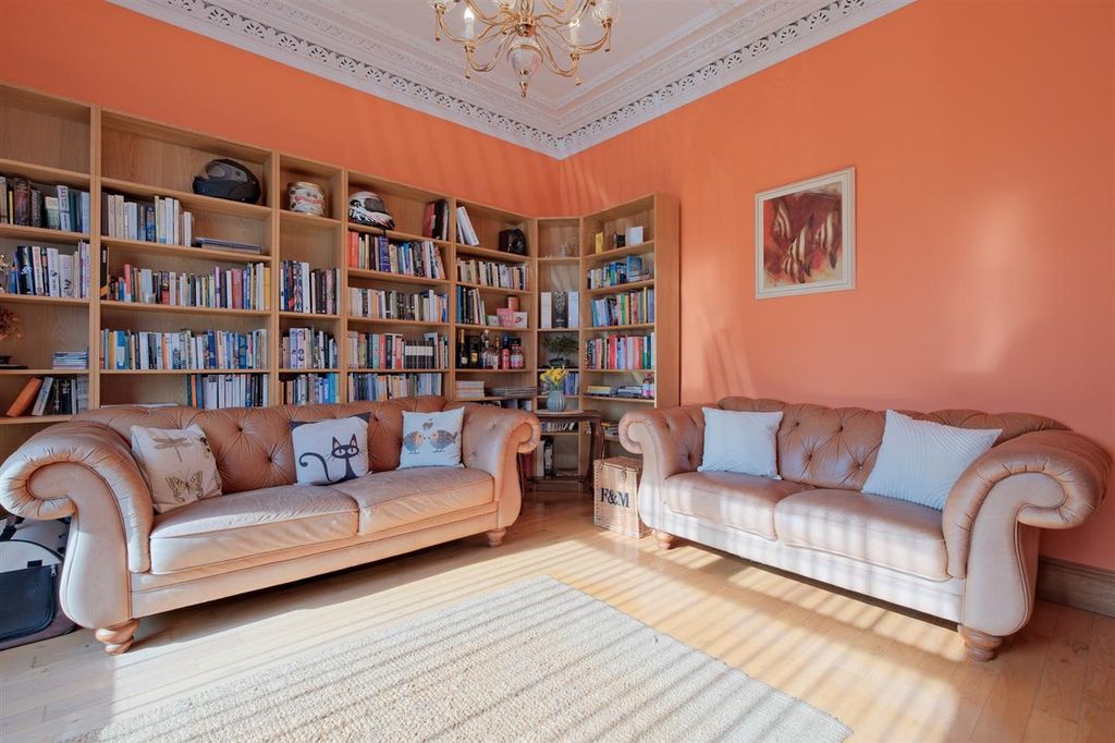 Property photo 3 of 31