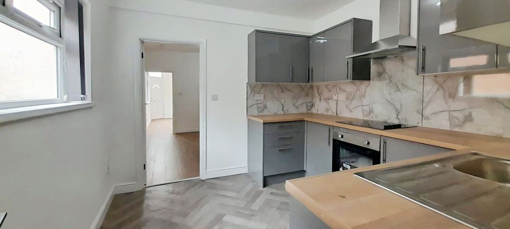 Property photo 3 of 19 1324138B-Whatsapp 20Image 202026-03-31 20At 2012.4