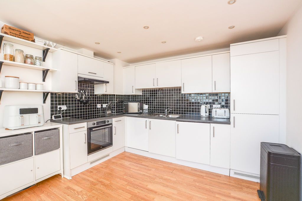 Property photo 3 of 12 Photo 5