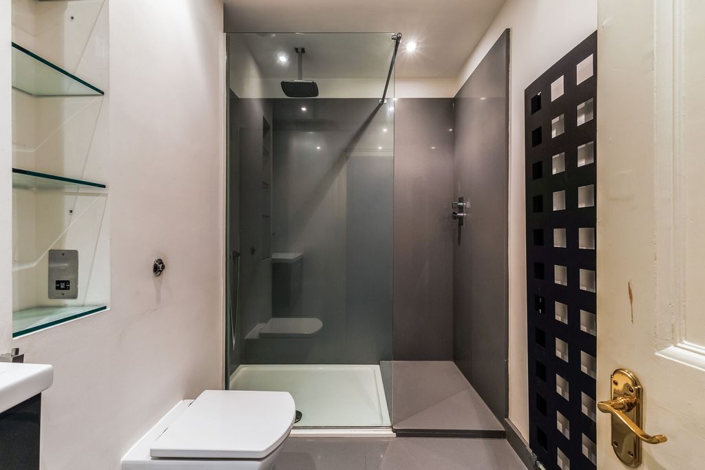 Additional image 11 of 2 bed flat for saleBathwick Hill, Bath BA2