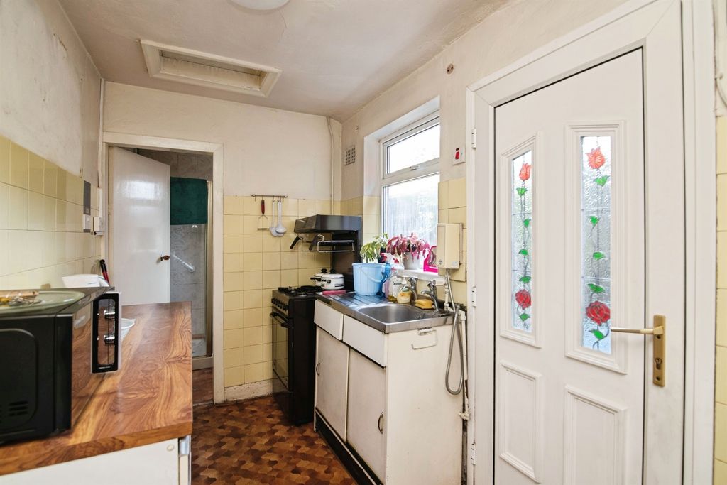 Property photo 2 of 12