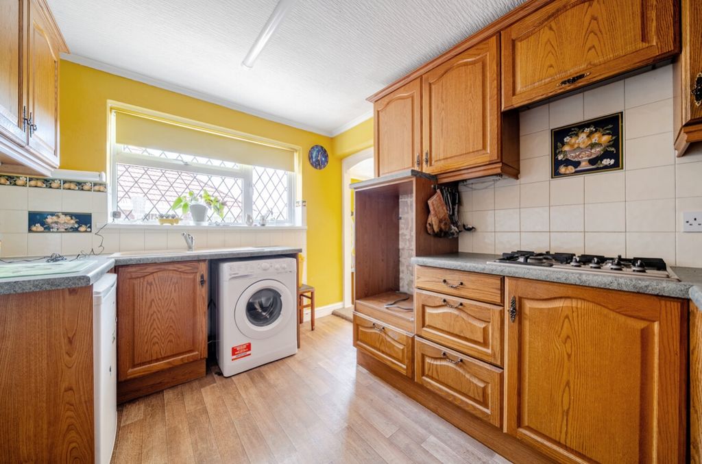 Property photo 3 of 10 1497734-5-6A63B7B18510E