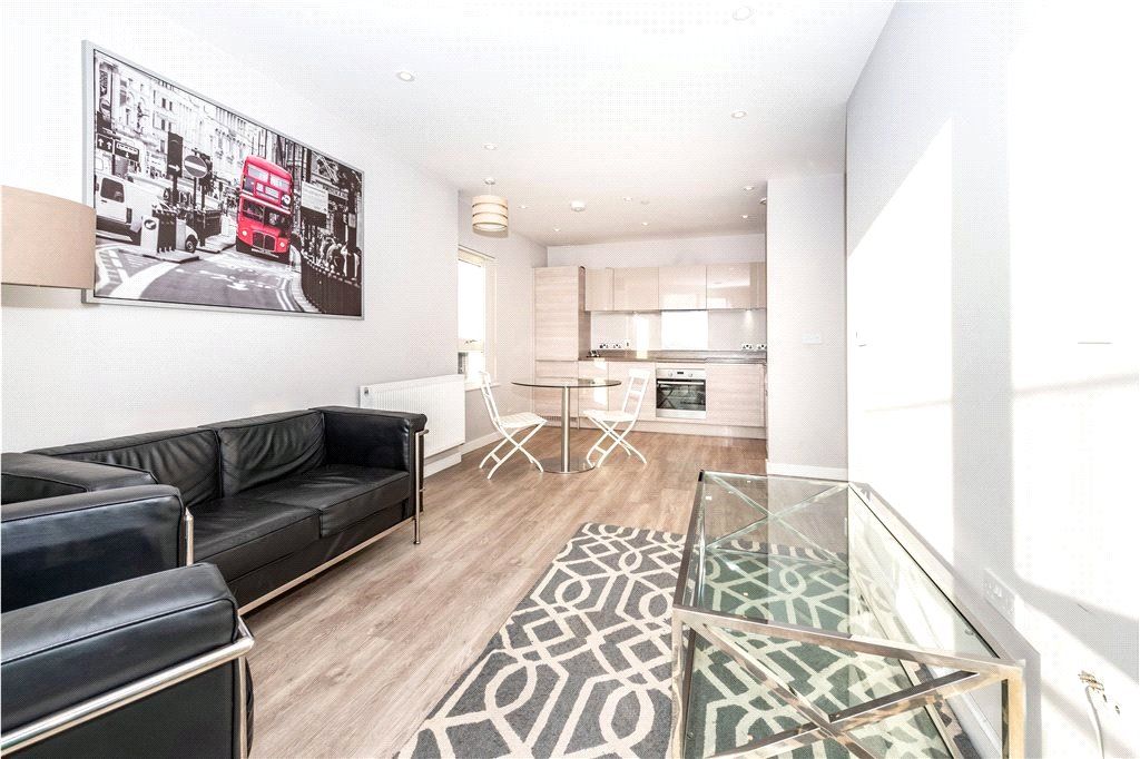 Property photo 1 of 8 Reception/Kitchen