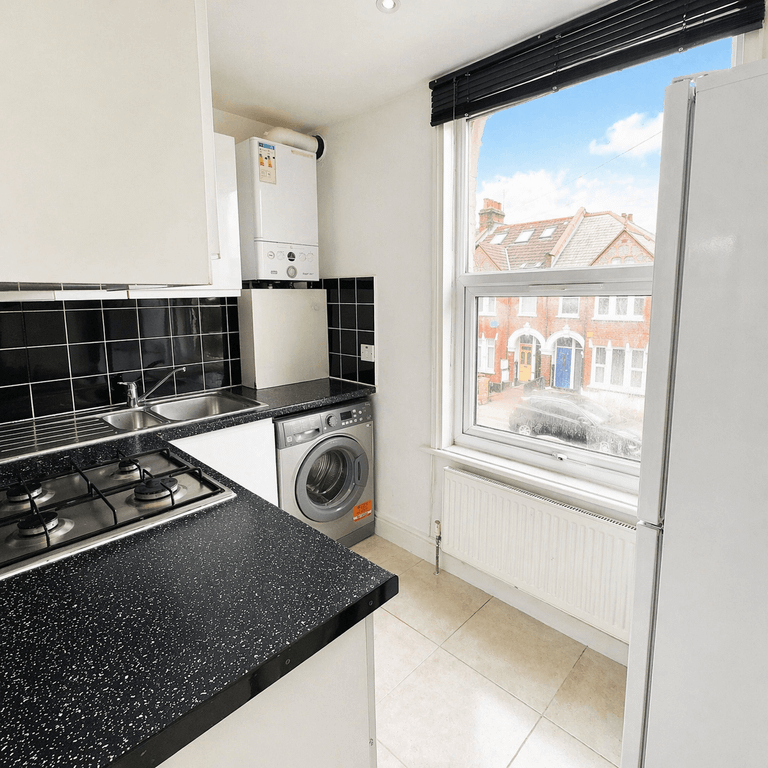 Property photo 2 of 6 Gallery