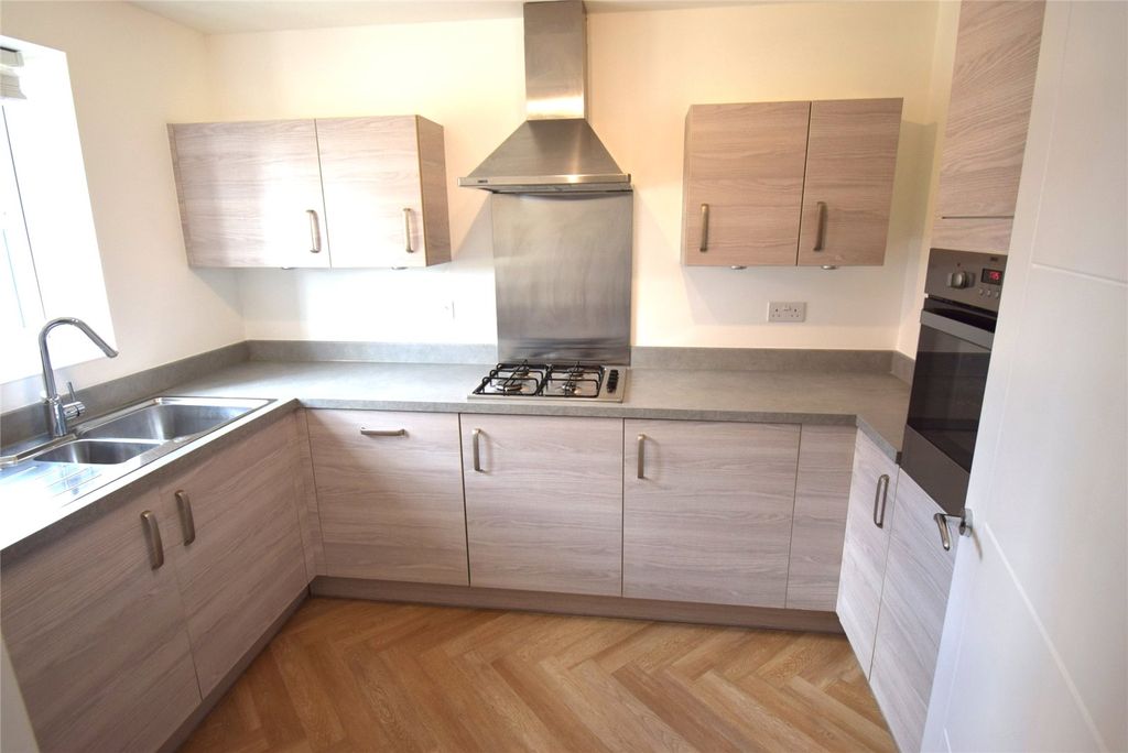 Property photo 2 of 12 Picture No. 06