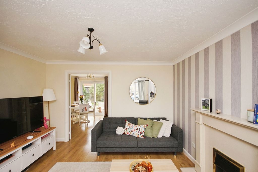 Property photo 2 of 17 Photo