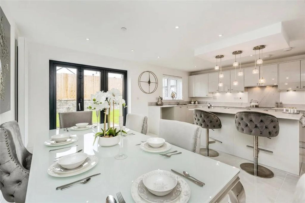 Property photo 2 of 14 Pembroke Kitchen 2.Jpg