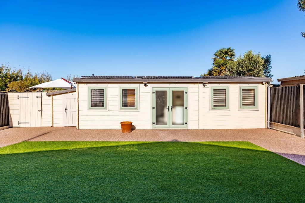 Additional image 21 of 4 bed bungalow for saleCoxes Lane, Ramsgate CT12
