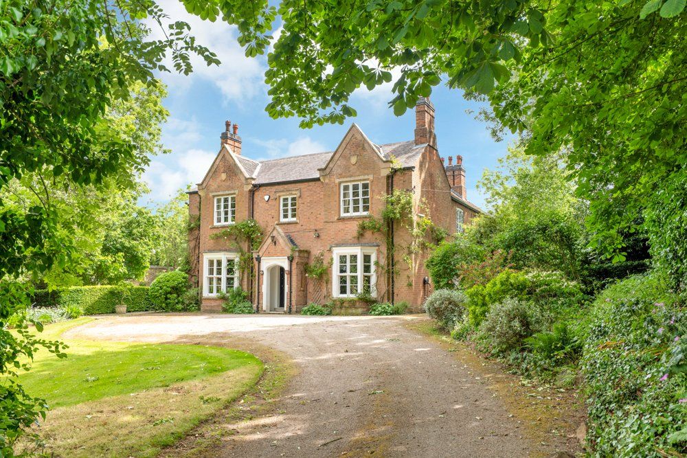 Property photo 1 of 22 Main Elevation