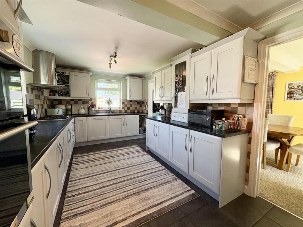 Property photo 2 of 24 4855811