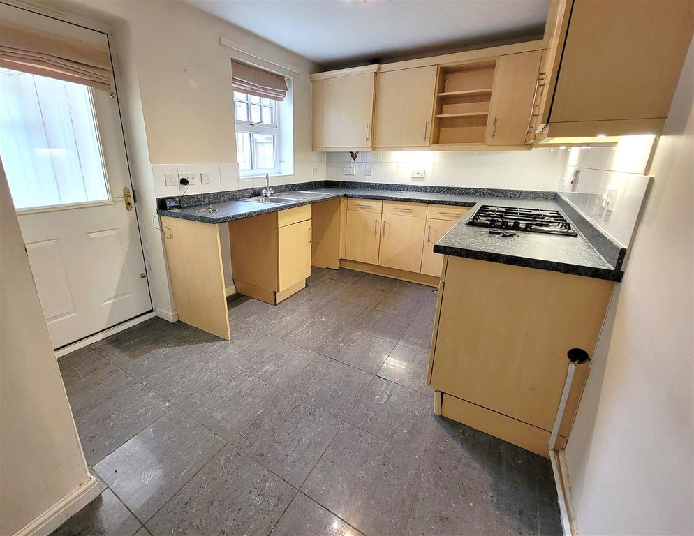 Property photo 2 of 30 Kitchen