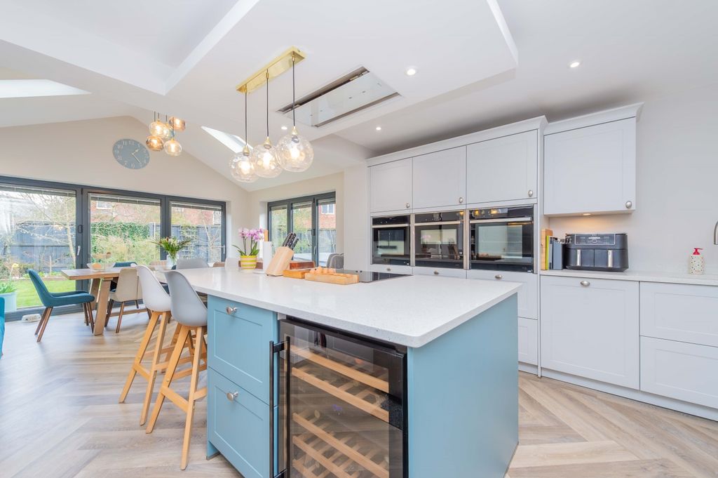 Property photo 3 of 34 3