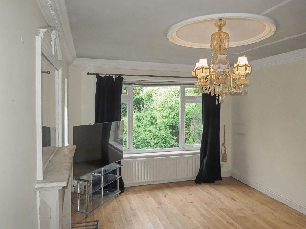 Property photo 3 of 23