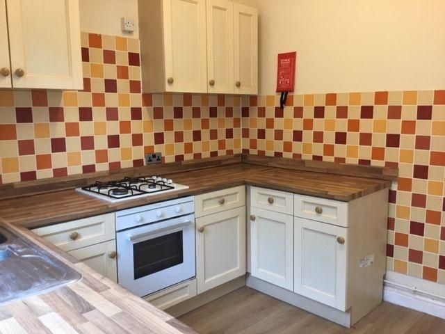 Property photo 2 of 5 Kitchen