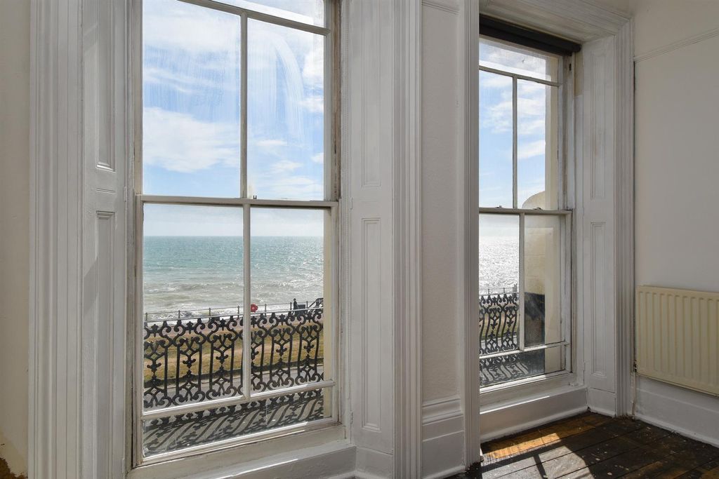 Property photo 3 of 12 Views