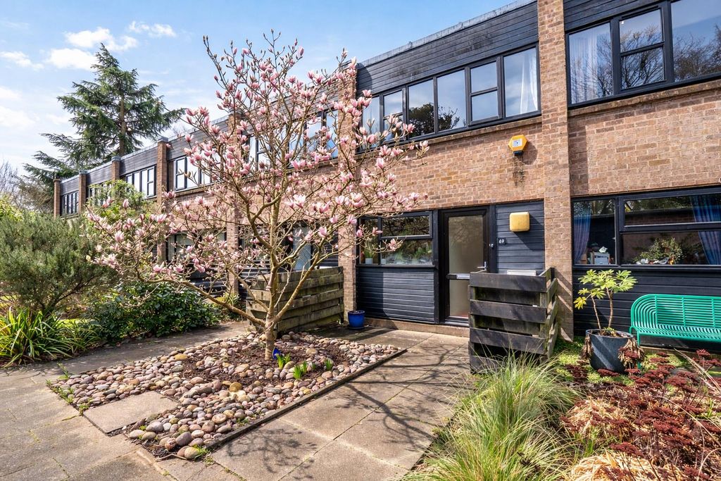 Property photo 1 of 14 External