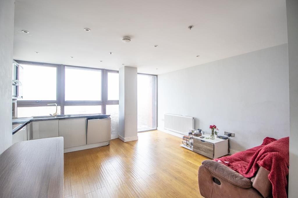 Property photo 1 of 7 Kitchen/Lounge/Diner