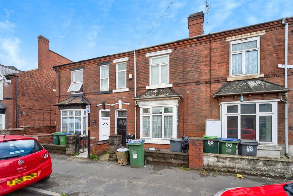 Property photo 1 of 17