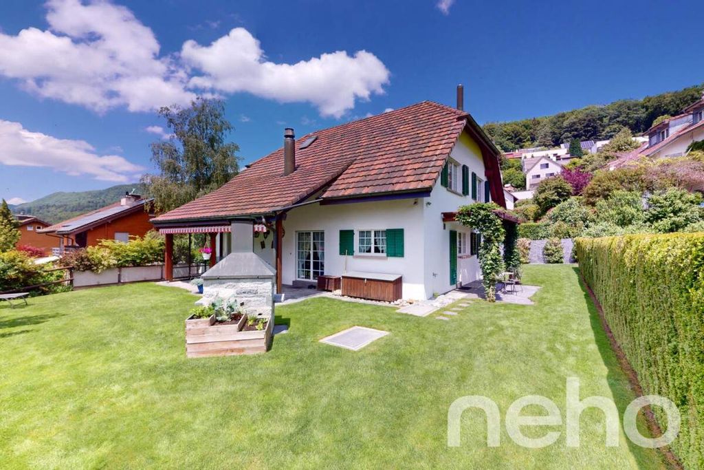 Property photo 1 of 13