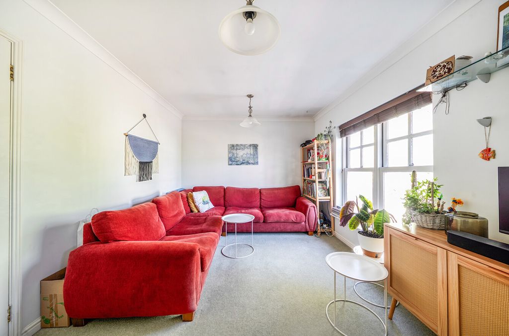 Property photo 1 of 11 1446747-3-69E5Eba...