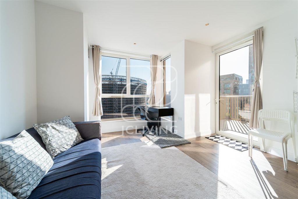 Property photo 2 of 15 Dsc06334-Hdr.Jpg