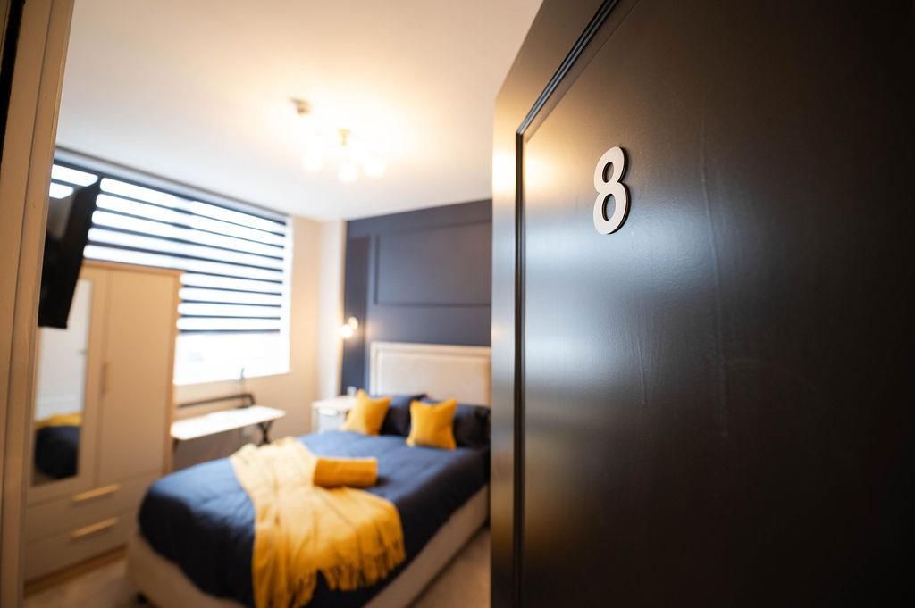 Property photo 2 of 33