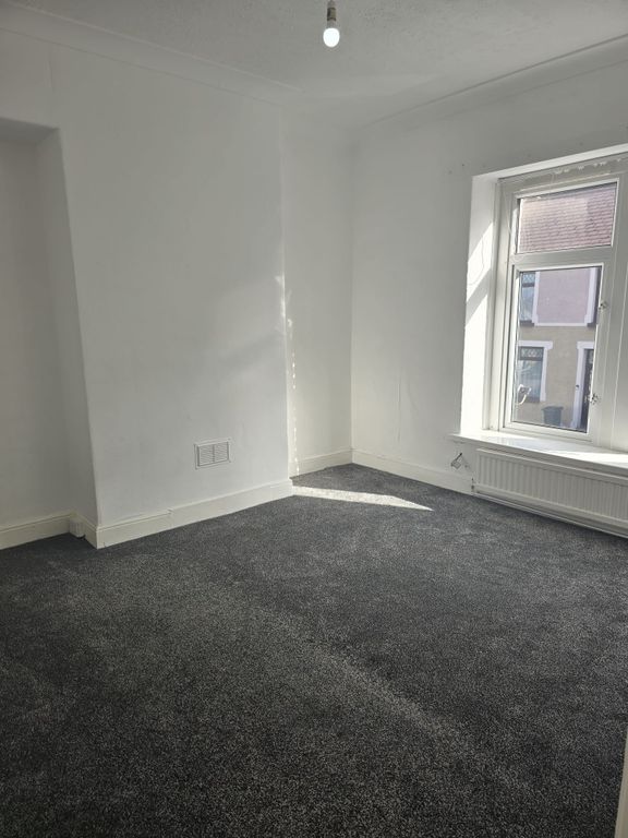 Property photo 3 of 29