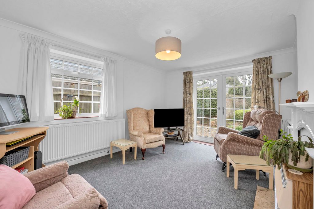 Property photo 3 of 15 Sitting Room