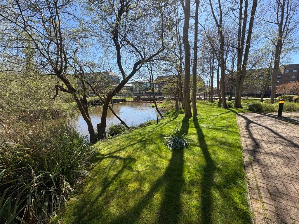 Property photo 3 of 12 Photo 15