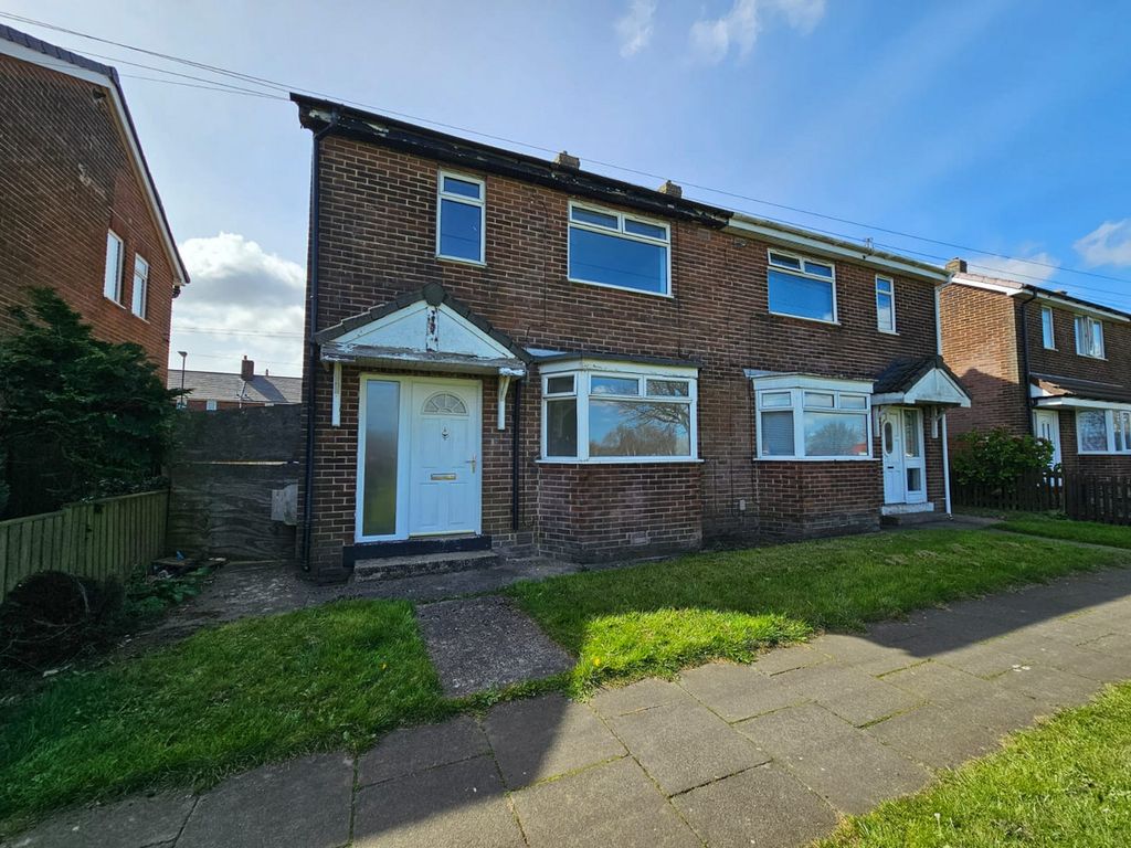 Property photo 1 of 11
