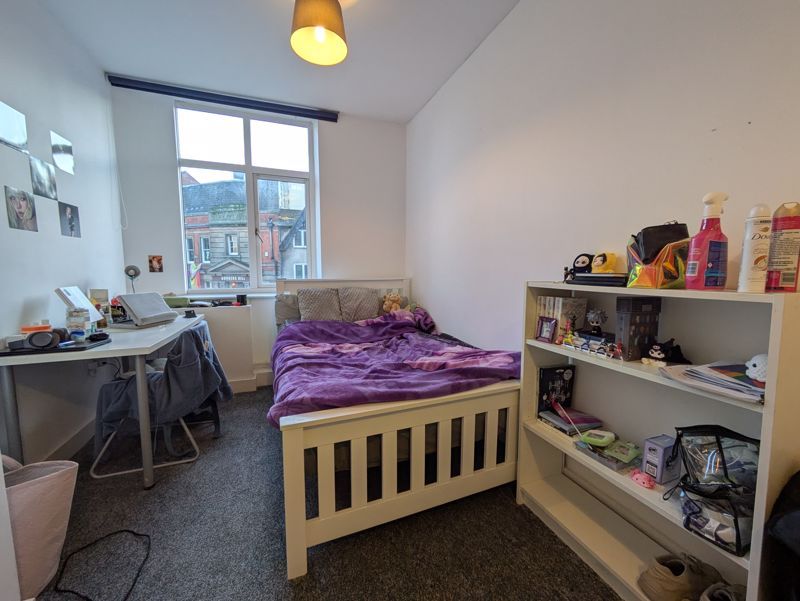 Property photo 3 of 9 Photo 6